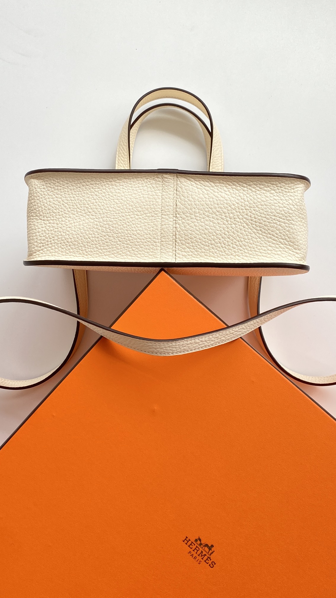 에르메스 투톤 할잔백25 크림 은장 버클